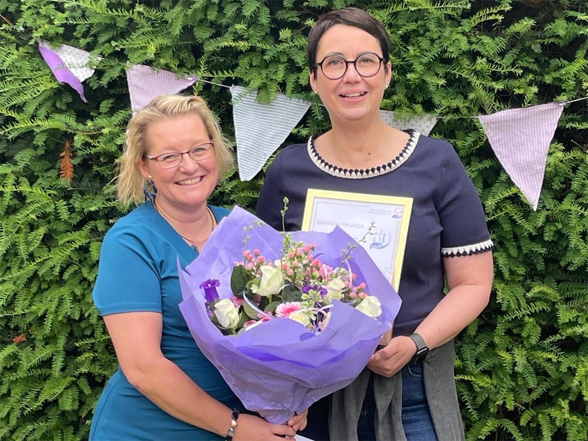 "Anja Keuken übergibt Vereinsleitung an Anke Gietl-Rogg, Förderverein für Körper- und Mehrfachbehinderte, feierliche Übergabe"