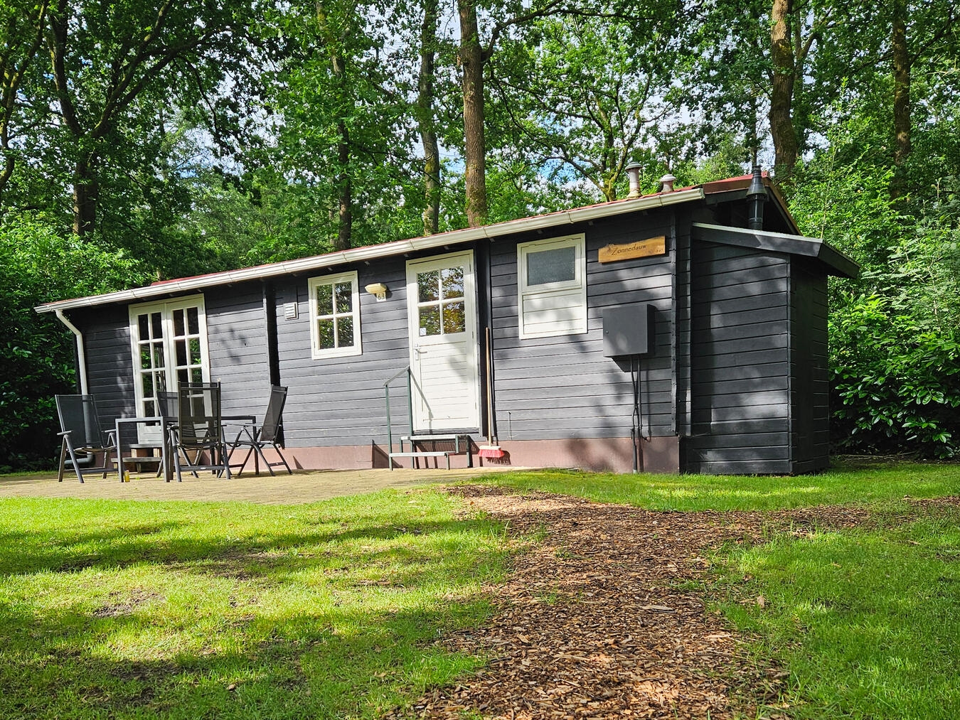 "Chalets im Grünen von De Jutberg, idealer Rückzugsort im Feriendorf mit Nähe zu Schwimmbad und Restaurant"