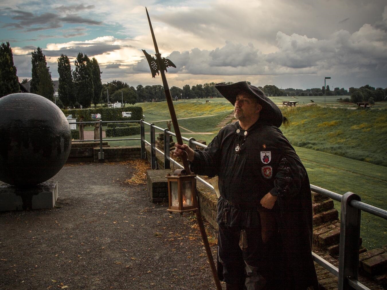 Nachtwächter Tommi Nienhuysen ist wieder in Rees unterwegs. Foto: Thomas Gregorio