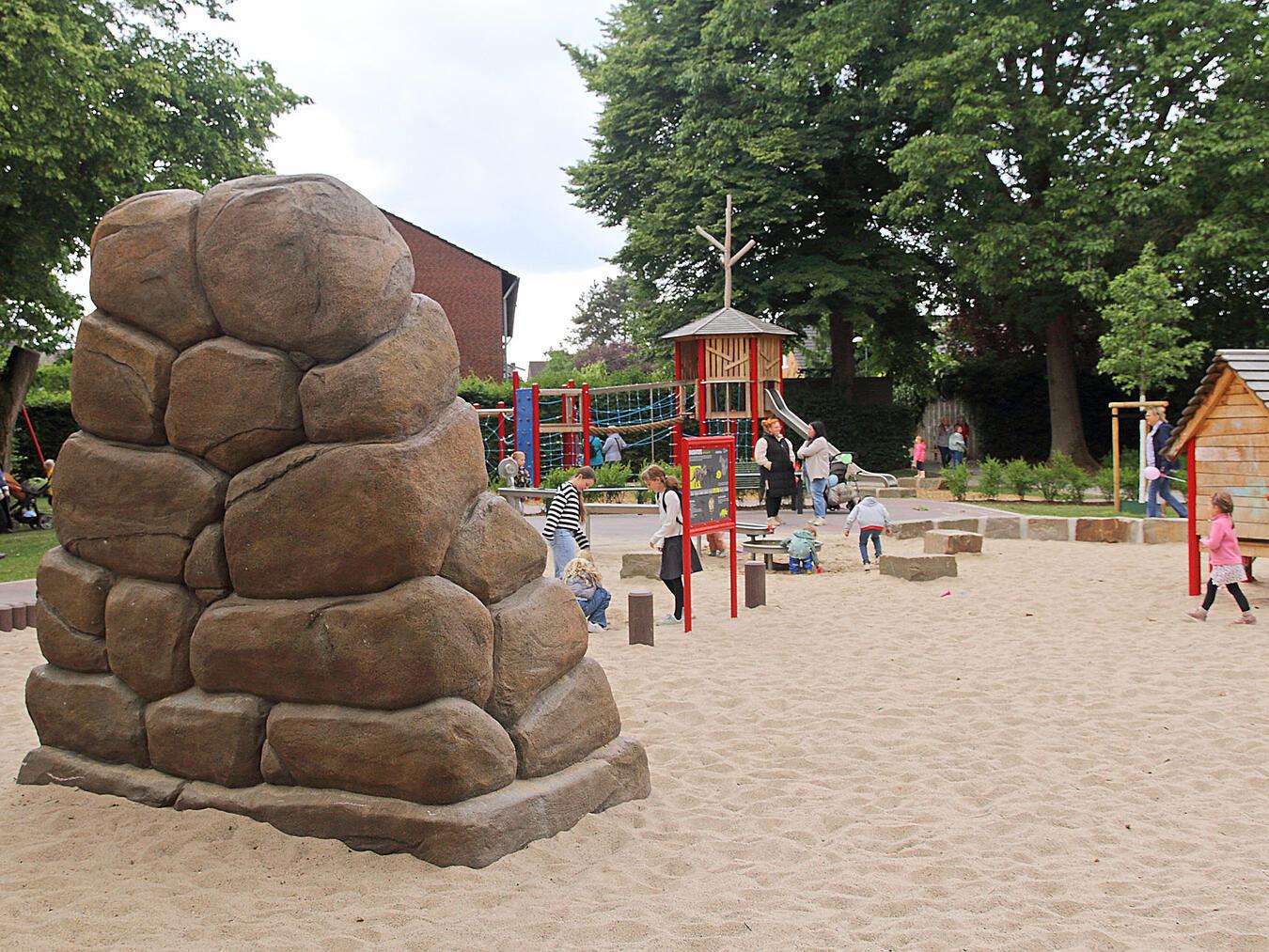 Neue Spielgeräte auf dem Kolpingspielplatz.