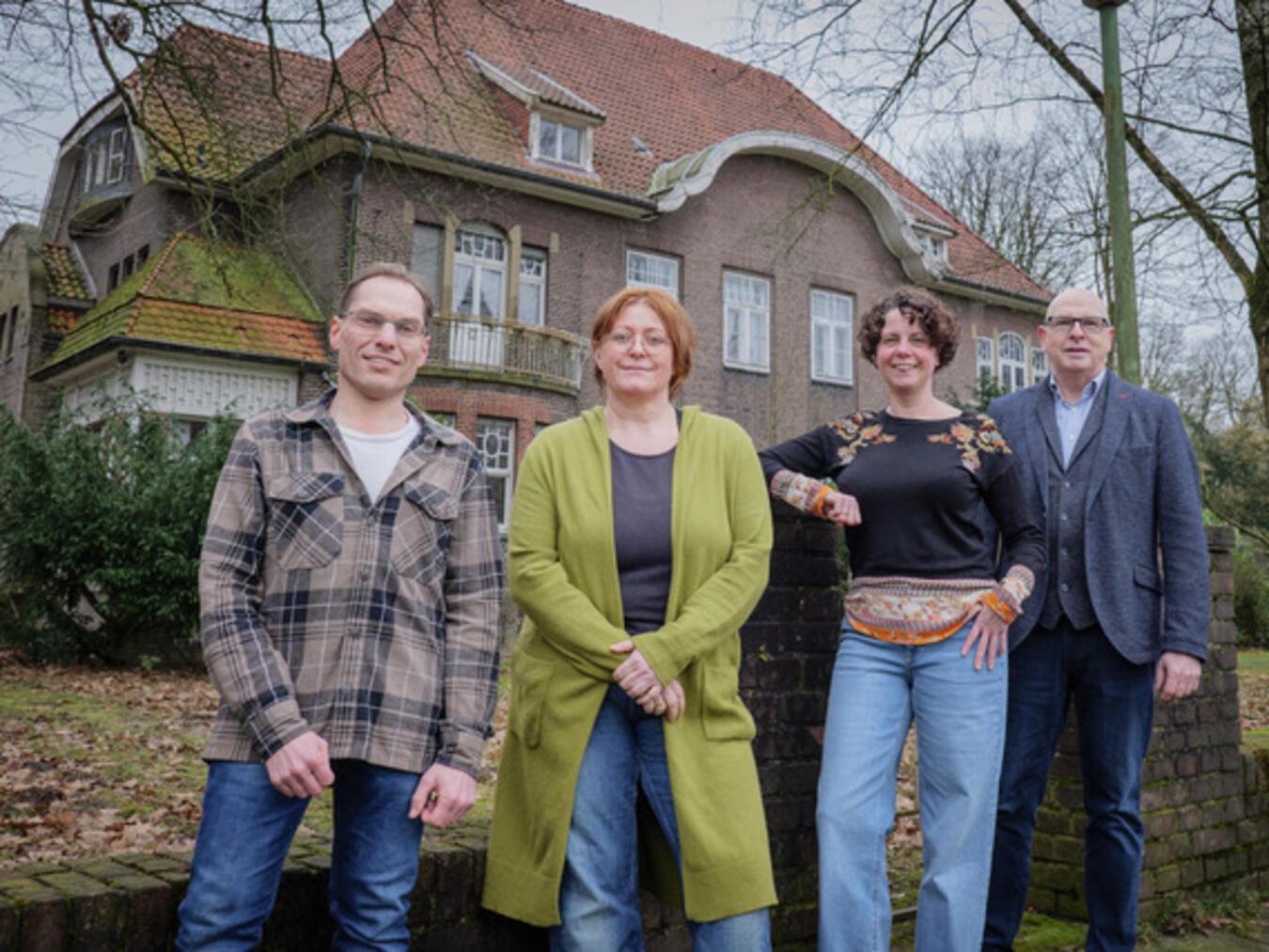 Neuer Vorstand des Fördervereins Bedburger Begegnungspark (v.l.): Erwin Reijngoudt, Sonja Fortkort-Roelofs, Charlotte Giesbers-Reijngoudt, Alfred Derks. Foto: Förderverein Bedburger Begegnungspark