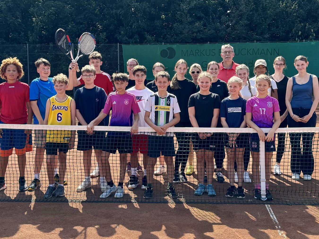 Nicht nur der Wettkampf stand im Vordergrund, auch Abläufe, Regelkunde und das FairPlay war Bestandteil des Spiels. Foto: Rinderner Tennisclub 1979