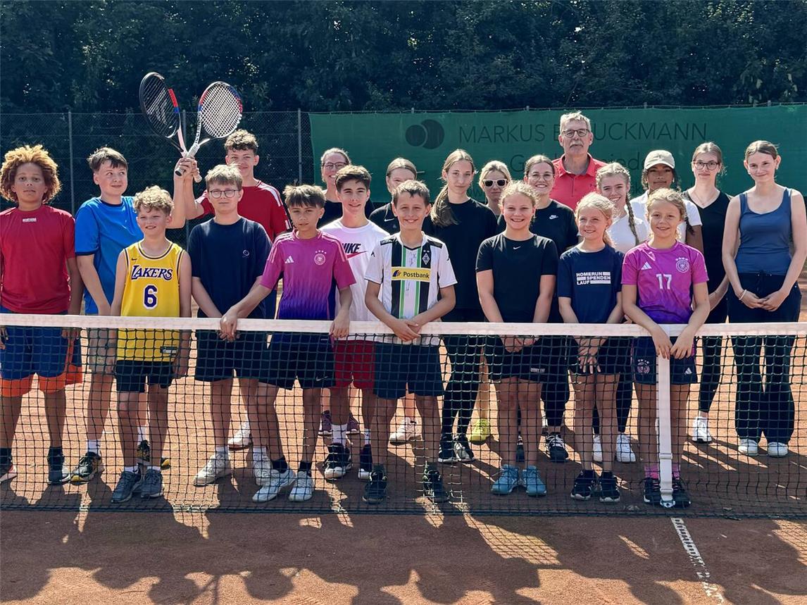 Nicht nur der Wettkampf stand im Vordergrund, auch Abläufe, Regelkunde und das FairPlay war Bestandteil des Spiels. Foto: Rinderner Tennisclub 1979