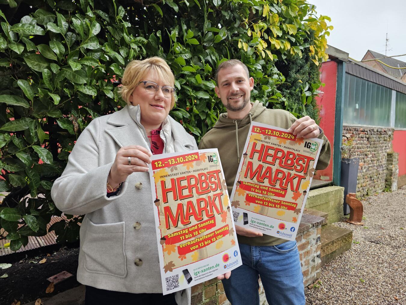 Der Herbstmarkt in Xanten geht in die nächste Runde Nicola Lümmen und Sebastian Scholten (beide IGX-Vorstand) stellten das Programm für den anstehenden Herbstmarkt vor. NN-Foto:Thomas Langer