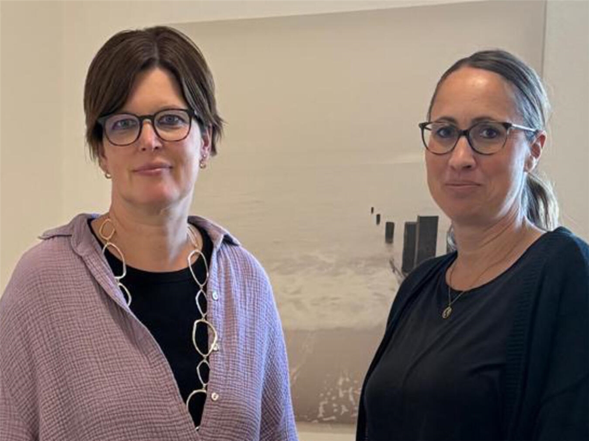 Nicole Wiethoff (links) und Julia Evers laden zu einem Gesprächsangebot für Eltern ein, die von ihrem Kinder verlassen wurden. Foto: EFL