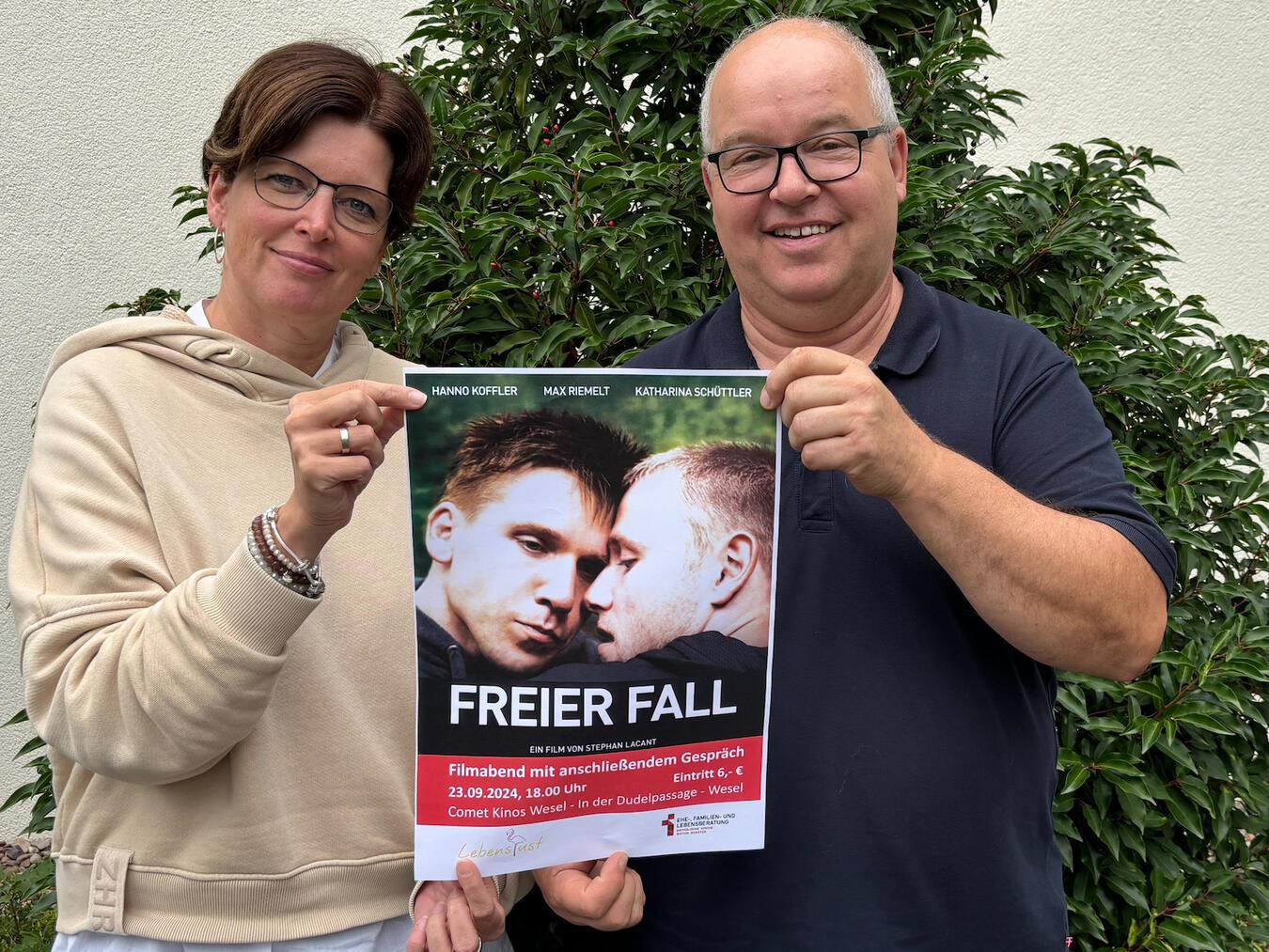 Nicole Wiethoff und Stephan Billen hoffen auf viele Besucher im Weseler Comet-Kino. Foto: EFL