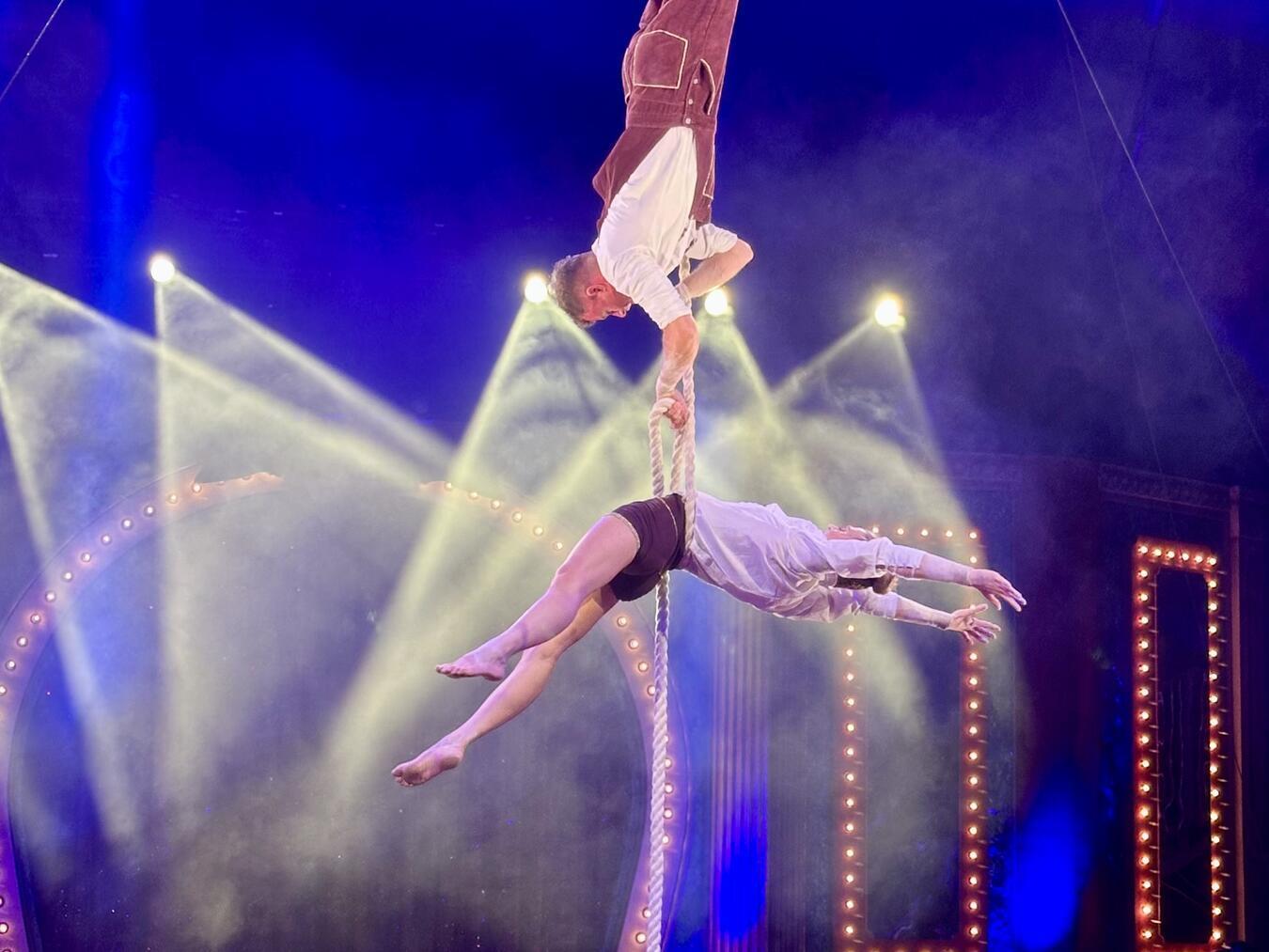 Verblüffende Artistik im Xantener Weihnachtscircus NN-Foto: Sabrina Peters