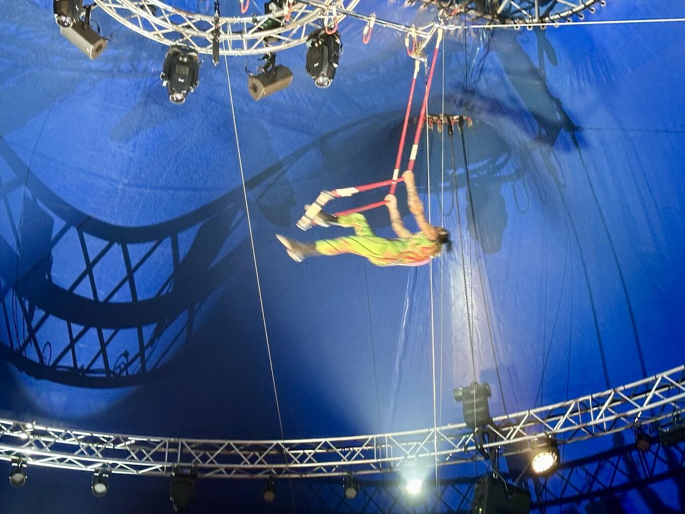 Verblüffende Artistik im Xantener Weihnachtscircus NN-Foto: Sabrina Peters