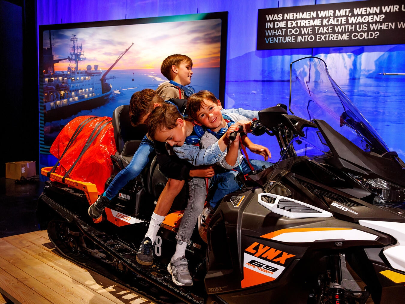 Die faszinierende Welt der Arktis und Antarktis entdecken Noch bis zum Ende der Sommerferien können die Besucher der Ausstellung von einem Preisvorteil profitieren. Fotos: Christoph Buckstegen