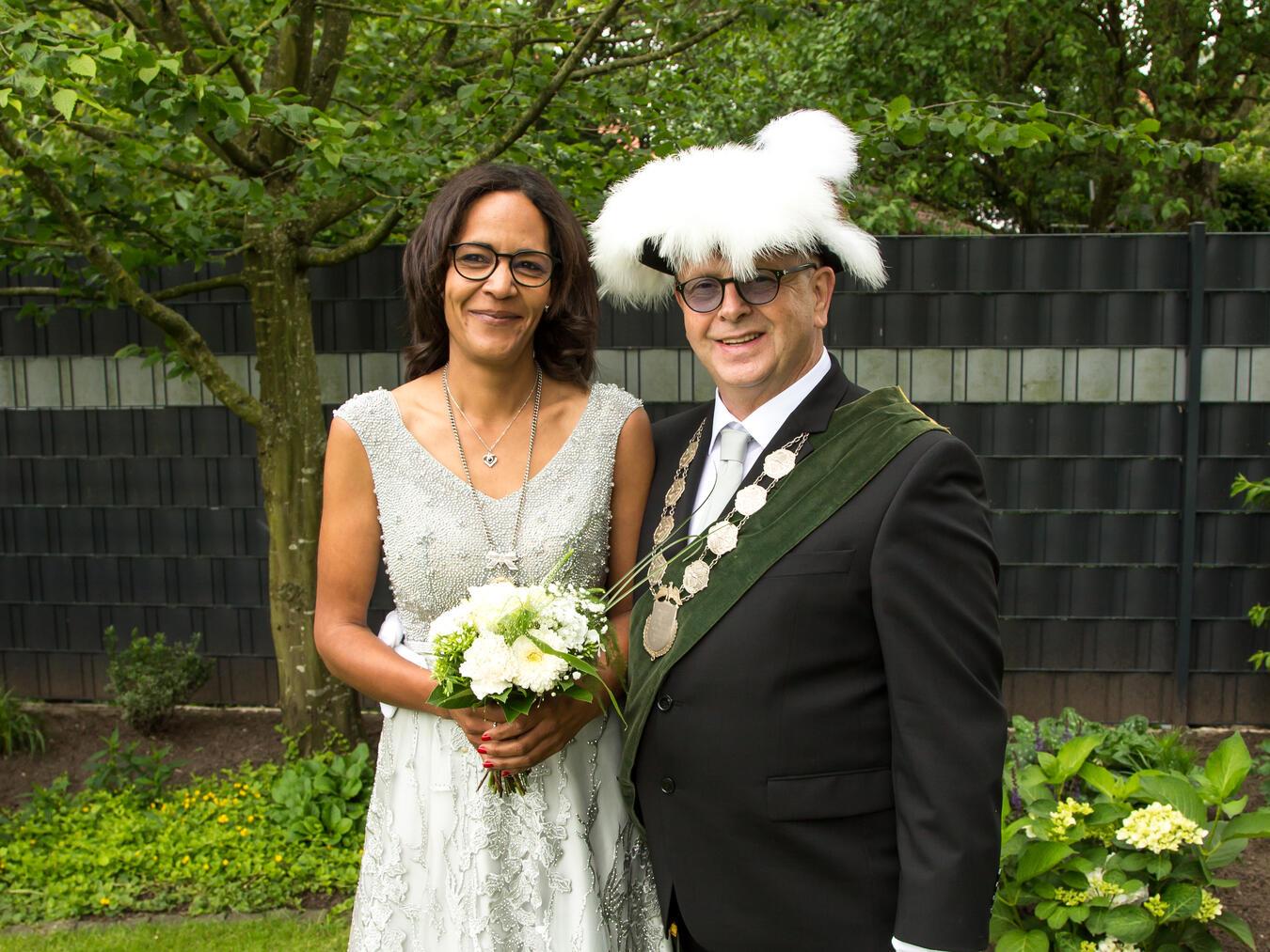 Noch im Amt: König Jürgen Vrede mit seiner Königin Janine Topat. Foto: privat