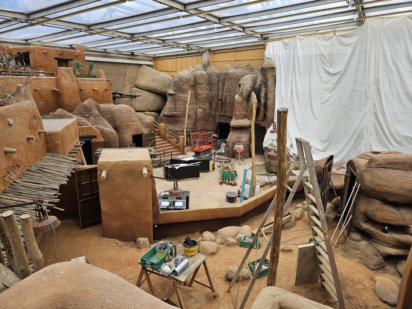 "Baustelle in der Wüste, neuer Bereich in Entwicklung, NN-Foto"