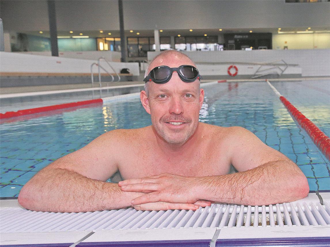 Noch schwimmt er im Becken: Für Guido Wennekers geht es 2025 in den Ärmelkanal. NN-Fotos: Theo Leie
