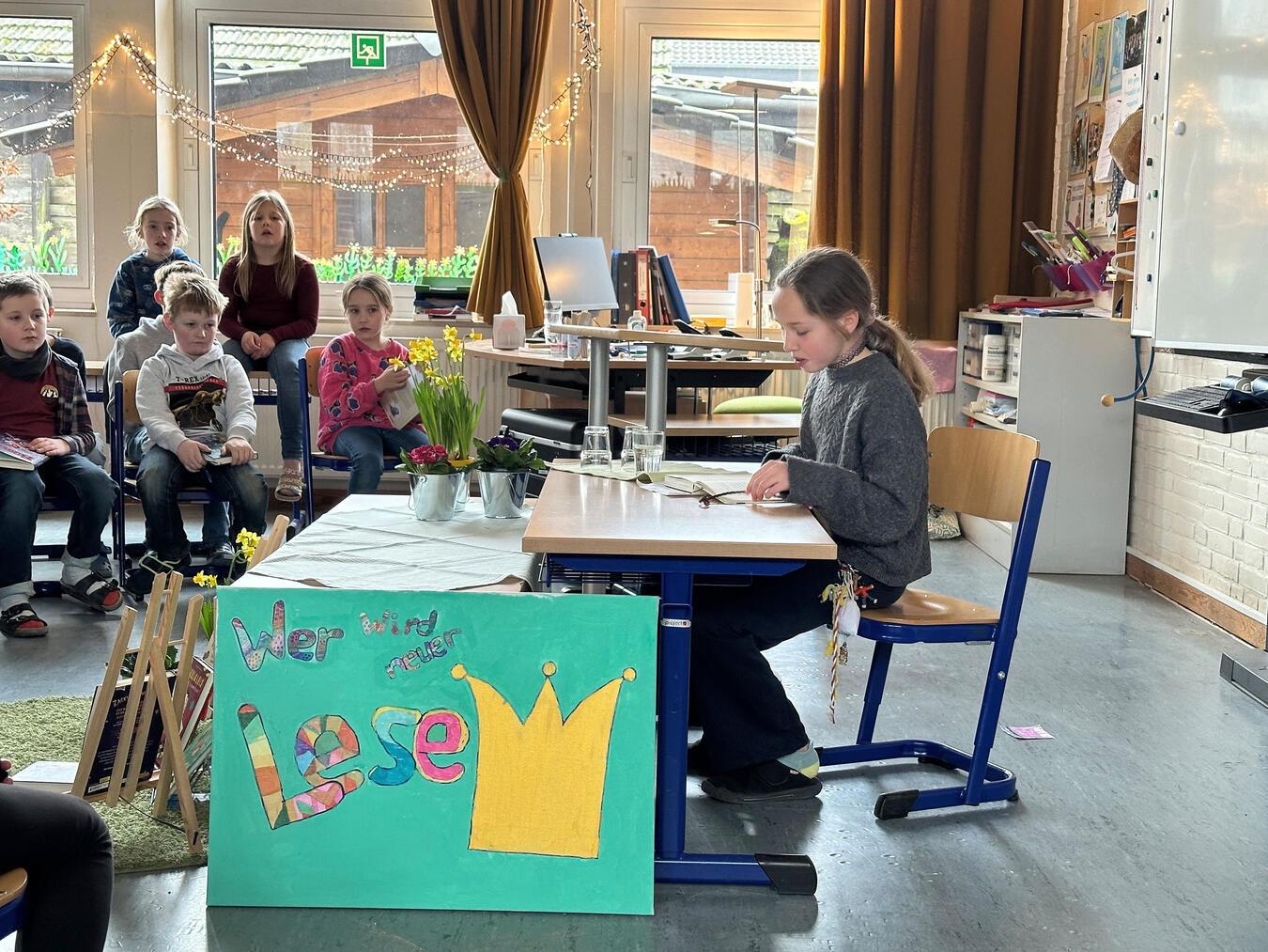 Nora war beim Lesekönig-Finale in Wissel die Erste, die vorlas.