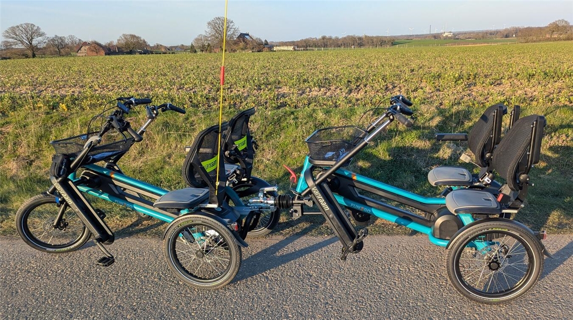 "Zwei- und Vierradverleih, Fahrräder für Gruppen und Paare"