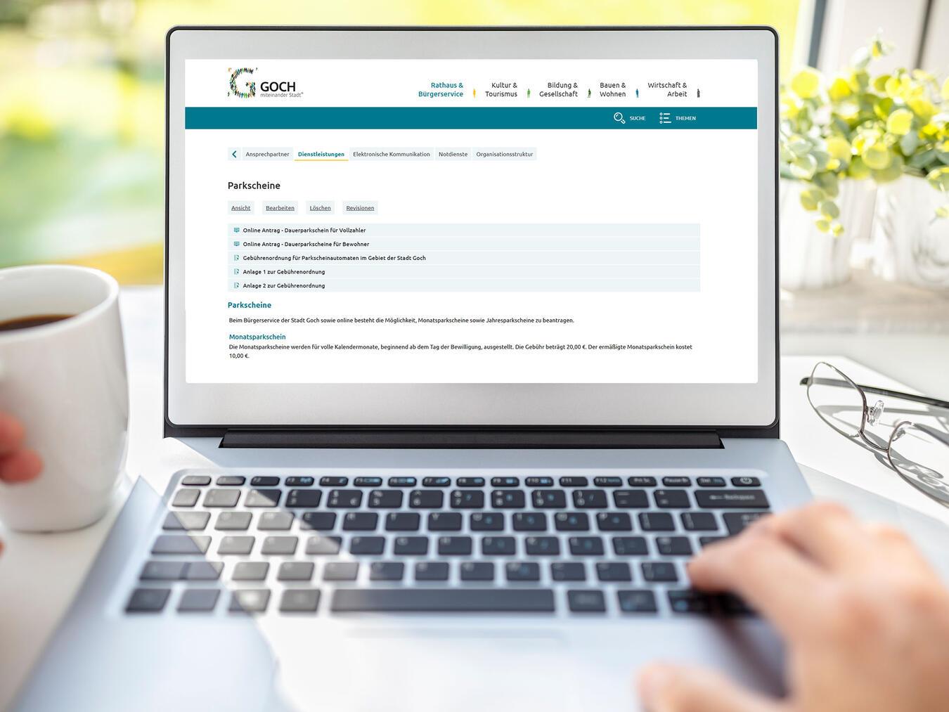 Online Anträge stellen und Bescheinigungen anfordern – das spart Zeit und Wege. Foto: istock.com / BrianAJackson