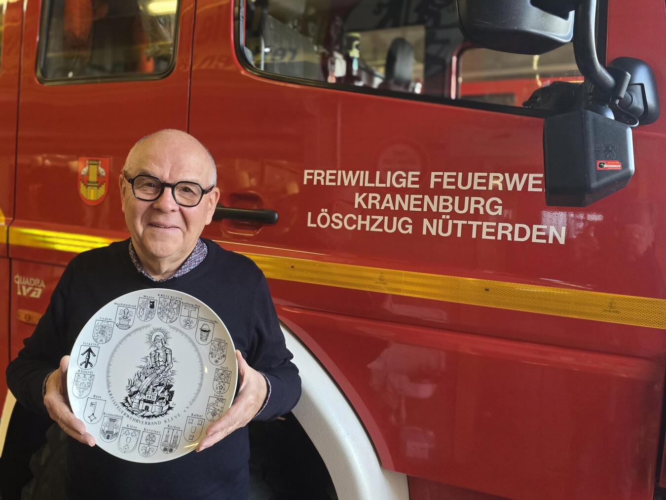 Paul-Heinz Böhmer war von 2004 bis 2016 Kreisbrandmeister und hat in dieser Zeit viele Wappenteller an Jubilare verliehen. NN-Foto: HF