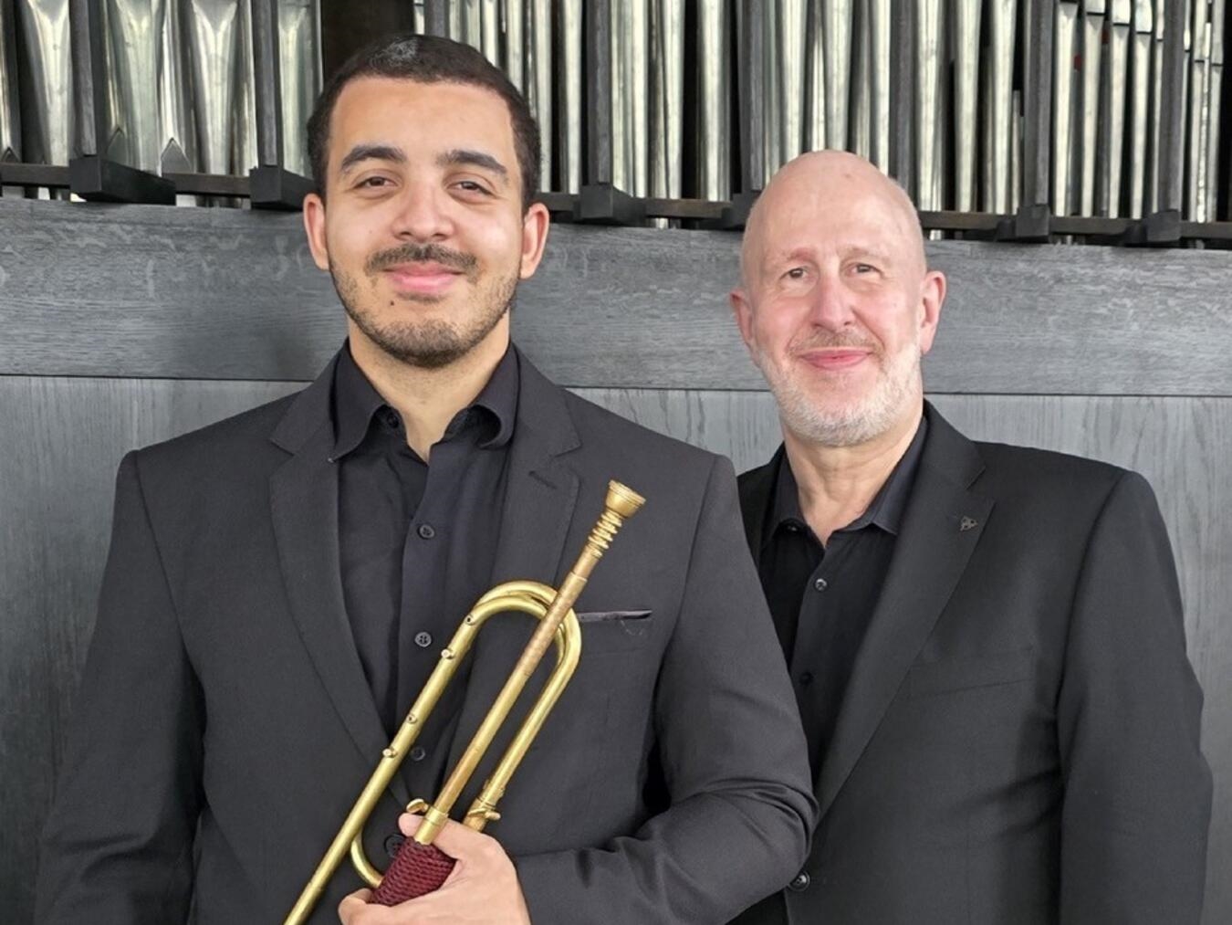 "Pedro Henrique de Souza Rosa und Dieter Lorenz beim Auftritt in Aldekerk, 2023, Musikduo Live-Performance"