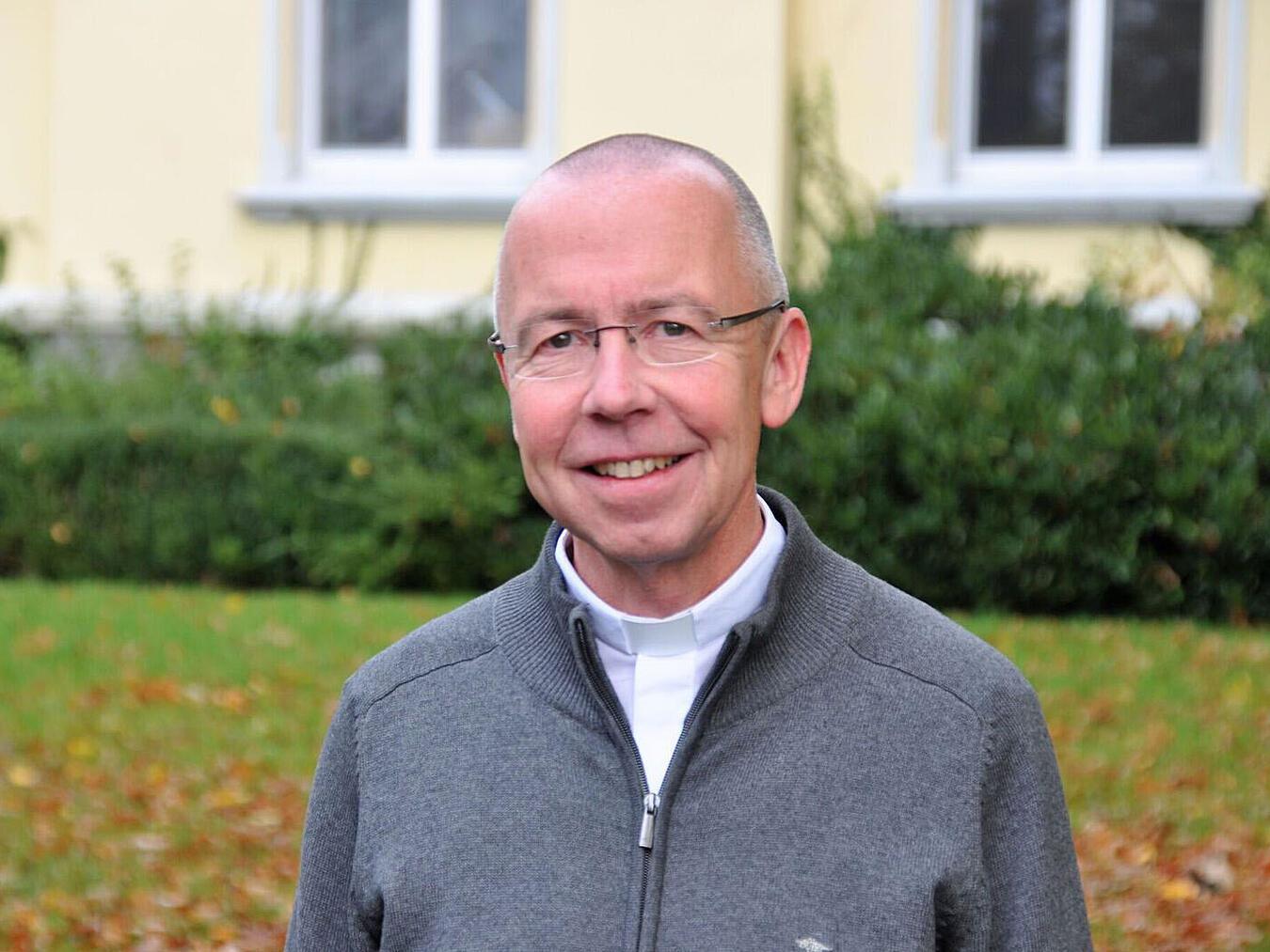 Peter Kossen diskutiert über die „Ressource Mensch“ und über „menschenwürdiges Arbeiten“ in der Fleischindustrie. Foto: Peter Kossen