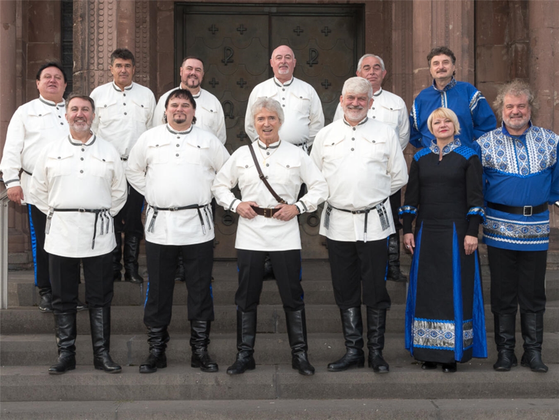 Peter Orloff und der Schwarzmeer Kosaken-Chor sind auf großer Abschiedtournee. Foto: Harald Haberscheidt