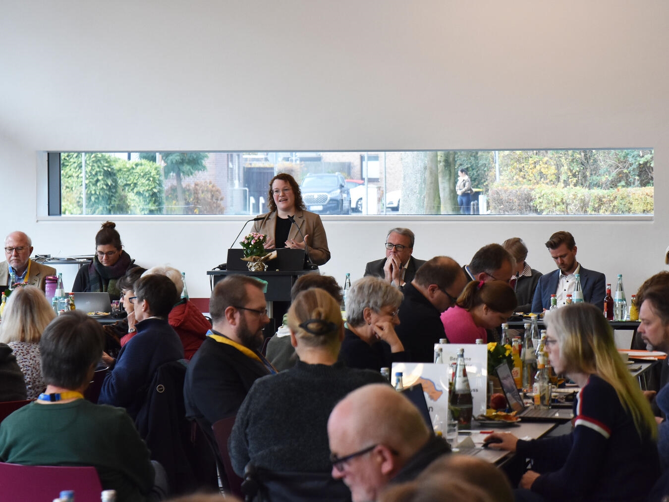 Pfarrerin Ronda Lommel spricht zur innovativen Gemeindeentwicklung.Foto: Evangelischer Kirchenkreis Kleve