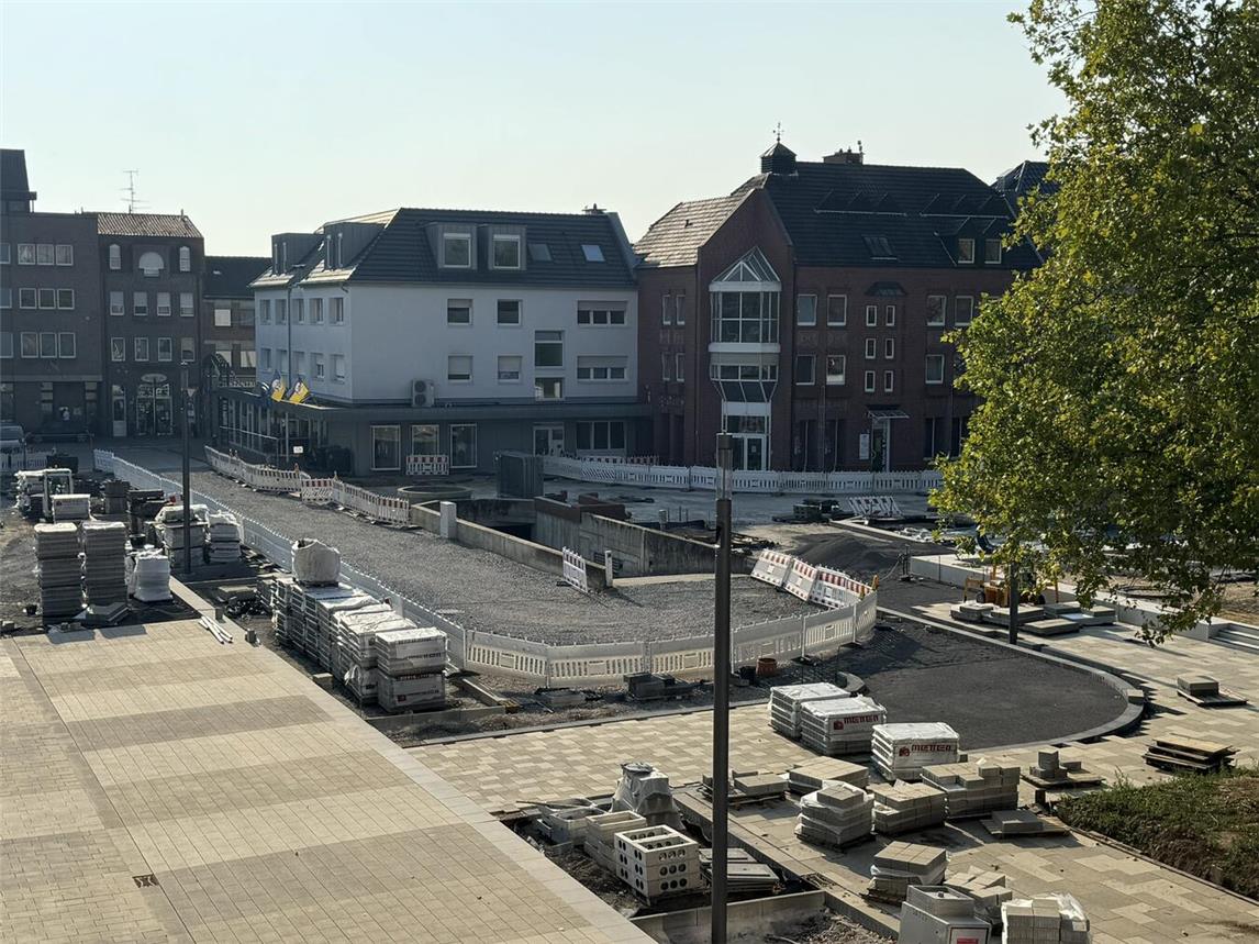 Pflasterarbeiten im Zufahrtsbereich der Tiefgarage PPP, © Wallfahrtsstadt Kevelae