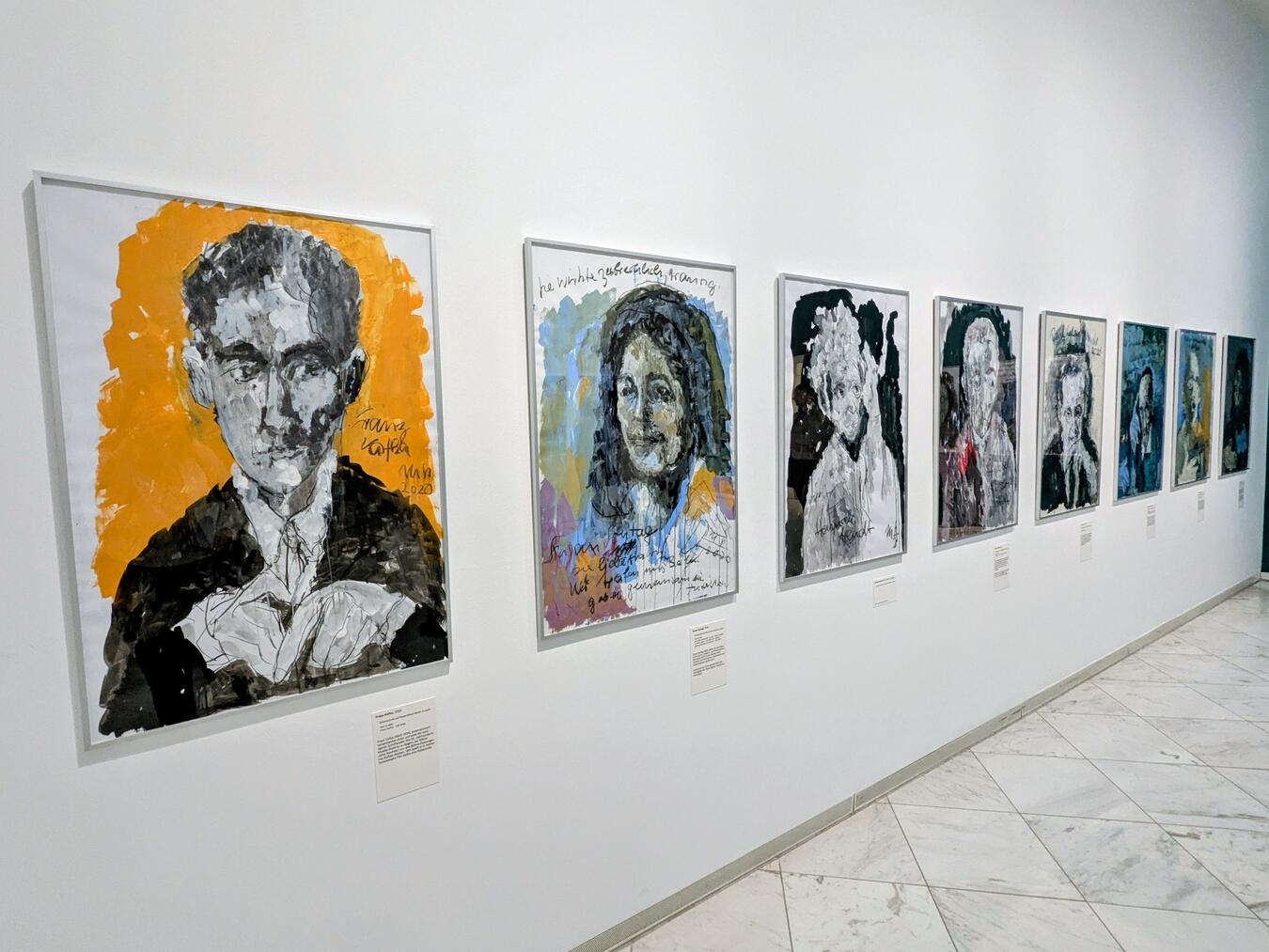 "Porträts von Franz Kafka und Hannah Arendt, inspiriert von Armin Mueller-Stahl, in jüdischer Kunst-Ausstellung"