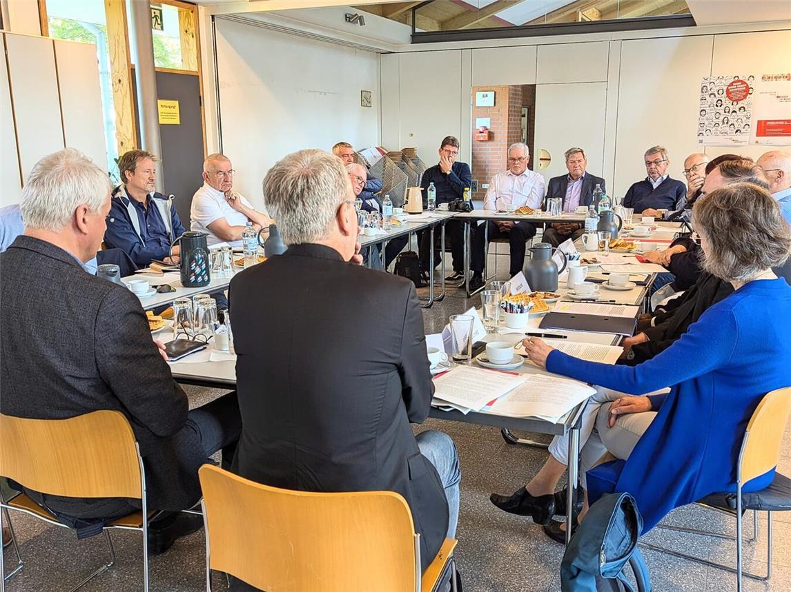 Pressetermin im Pfarrheim der St.-Martinus-Kirche in Elten. NN-Foto: JK