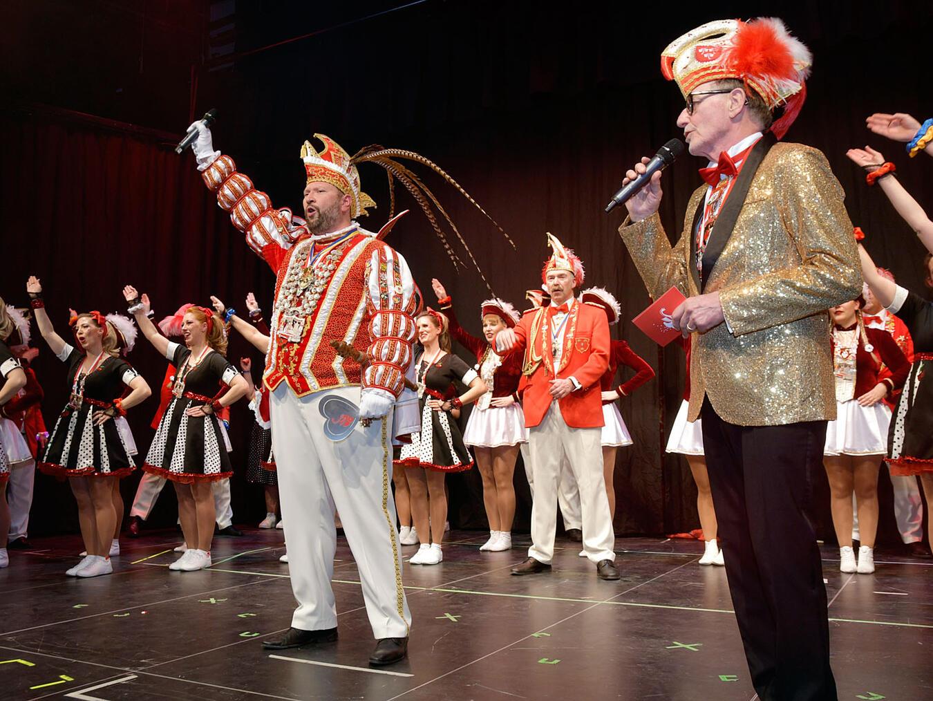 Prinz Tim der Rockende und Präsident Walter Heicks. NN-Foto: Rüdiger Dehnen