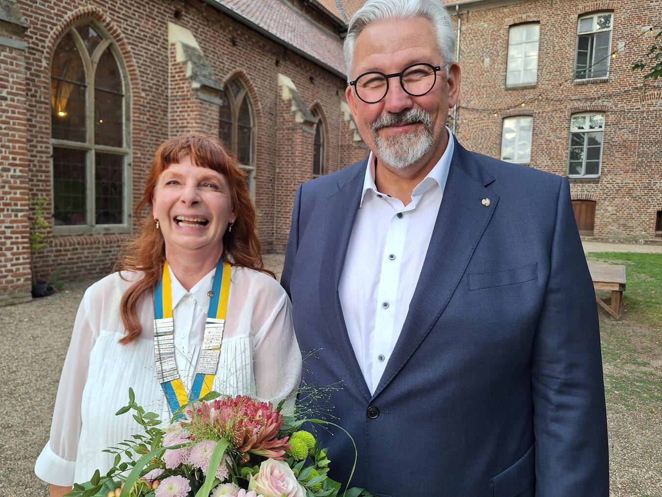Professorin Dr. Daniela Müller ist neue Präsidentin des Rotary-Clubs Kleve-Schloss Moyland. Sie übernahm das Amt von Joachim Ernst. Foto: Rotary