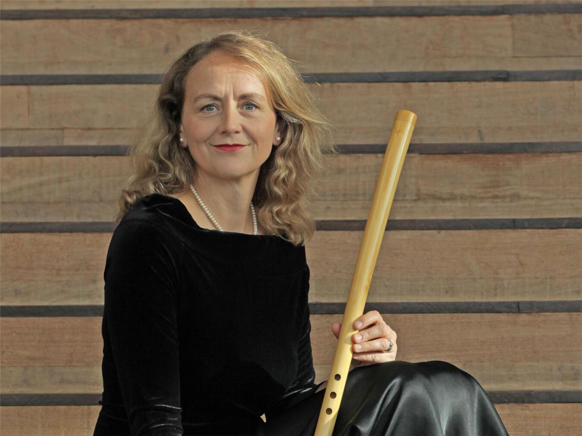 Raphaela Danksagmüller ist eine Meisterin auf der Duduk und der Blasinstrumente Kaval und Fujara. Foto: Thanasis Deligiannis