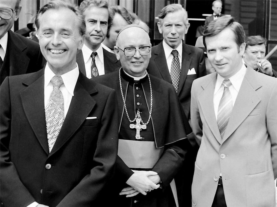 Rinkieker“-Verleger Werner Wins (r.) mit Bürgermeister Josef Tasch und Regionalbischof Ludwig Averkamp bei der 750-Jahr-Feier der Stadt Rees im Mai 1978. Foto: Helmut Schomaker