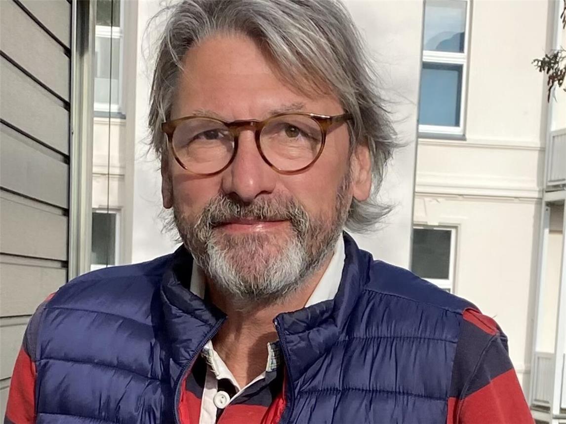 Robert Peters zeichnet das Bild einer Kleinstadt-Jugend.Foto: Gabi Peters