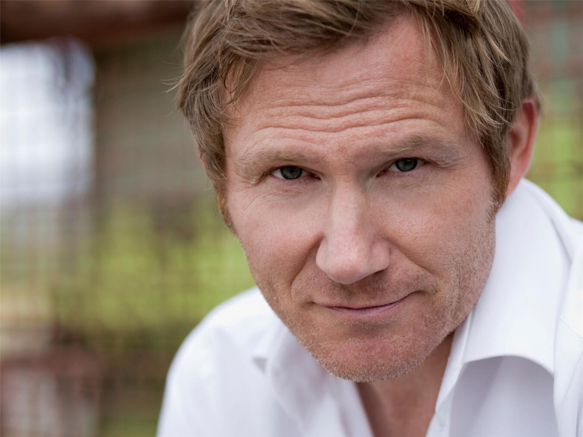 Roland Jankowsky ist als Kommissar Overbeck aus der beliebten Krimireihe „Wilsberg“ bekannt. Foto: Alex Kaumanns