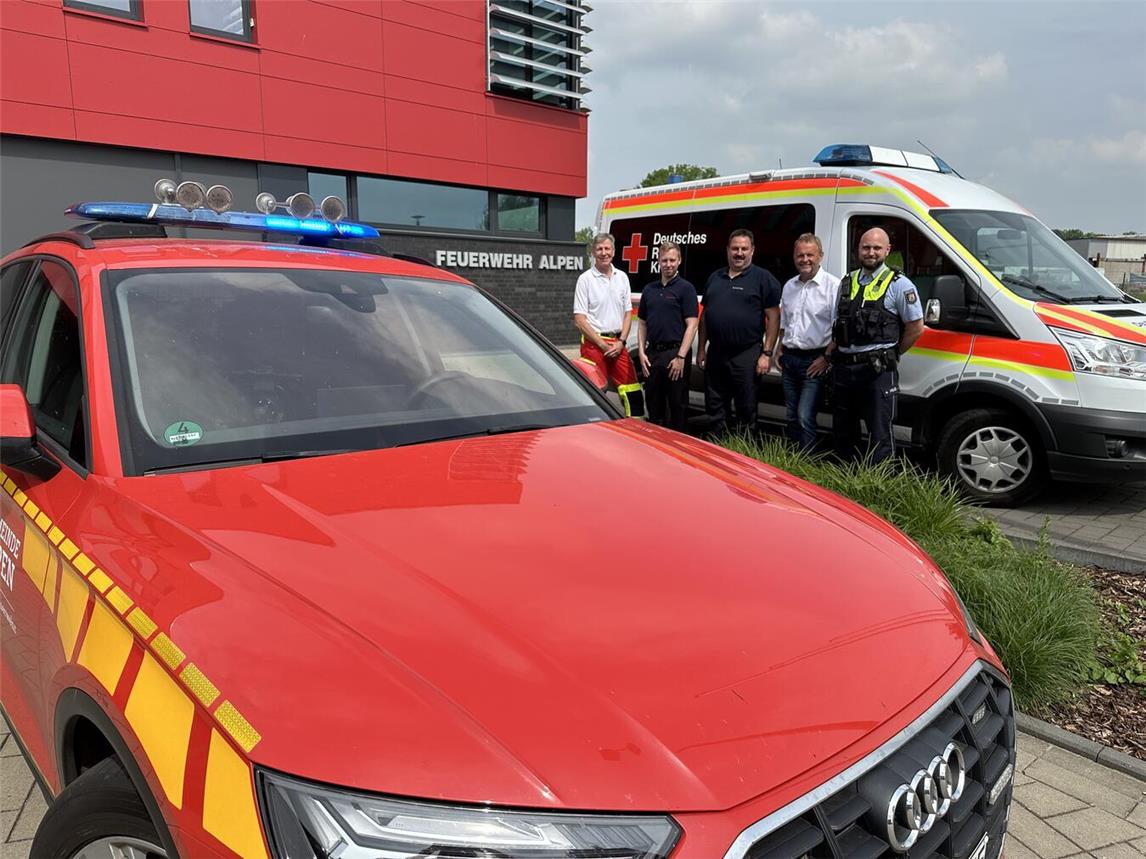 Rüdiger Kunst, Marcel Schulz, Michael Hartjes, Bürgermeister Thomas Ahls und Steffen Woche (v.l.) freuen sich auf die Premiere. NN-Foto: SP