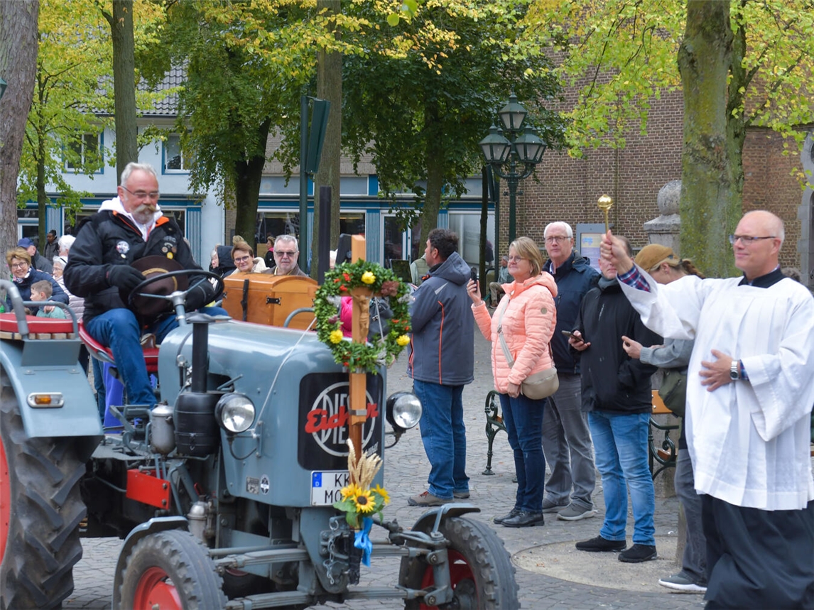 Rund 130 Traktoren kamen am Freitag zur Wallfahrt nach Kevelaer. NN-Foto: Gerhard Seybert