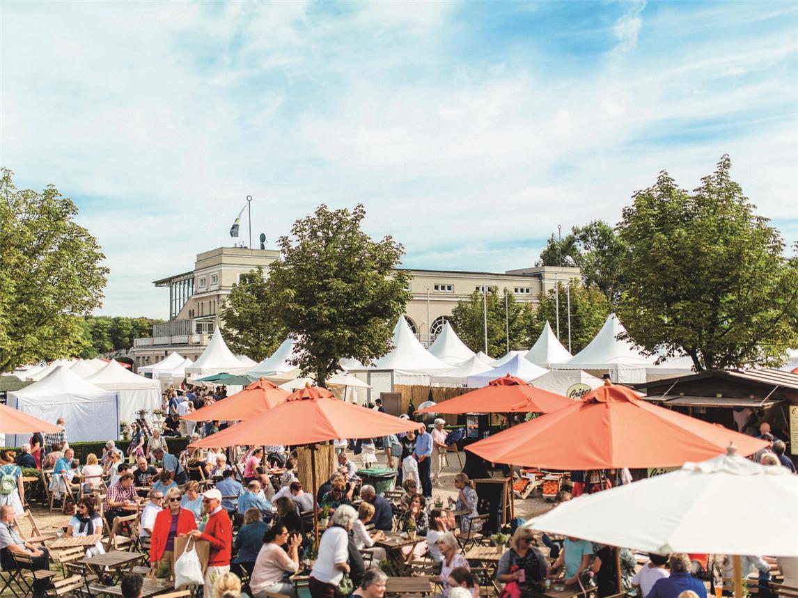 Rund 160 Aussteller verwandeln die Krefelder Galopprennbahn vom 11. bis 13. April in einen Lifestyle-Markt für alle großen und kleinen Besucher. Fotos: Reno Müller