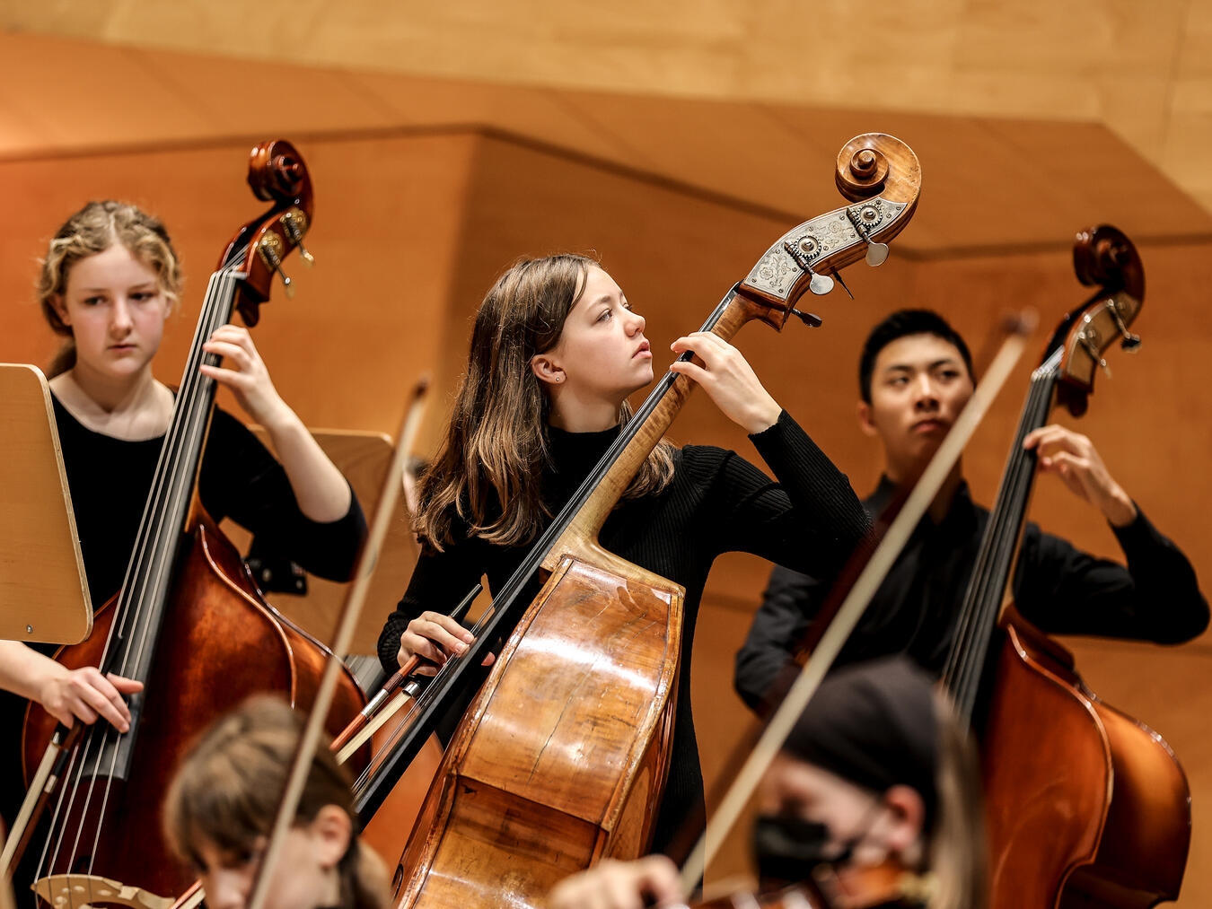 Rund 80 junge Musiker zwischen zehn und 14 Jahren spielen am 30. November in Kleve ein magisches Konzertprogramm. Foto: Kinderorchester NRW
