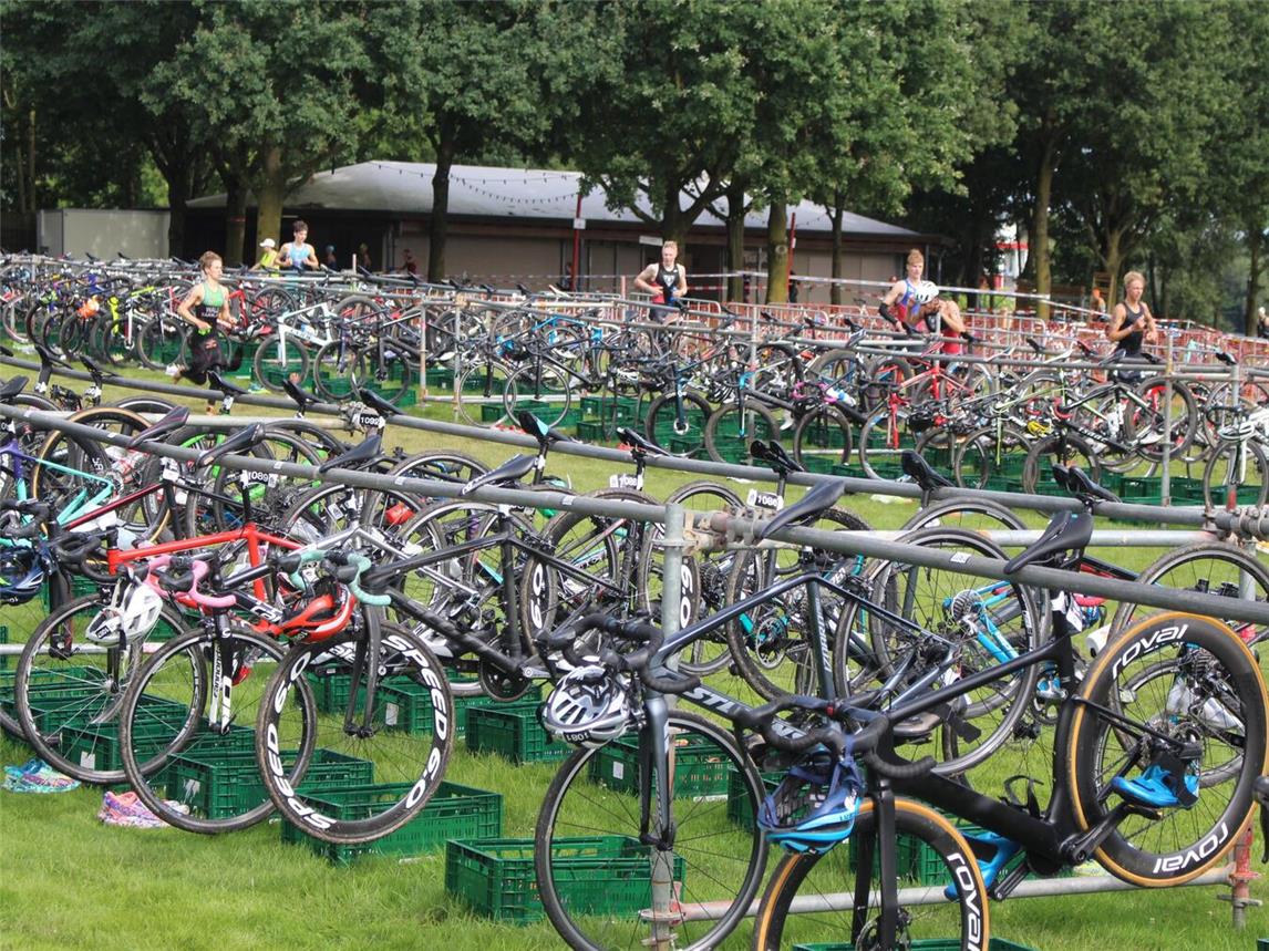 Rund um das GochNess werden die Straßen wieder von den Radfahrern bevölkert. Foto: Markus Beaupoil/TV Goch