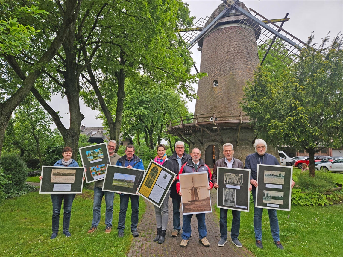 "Frühstück am Vatertag bei der Mühle mit Ausstellung, idyllische Szene"