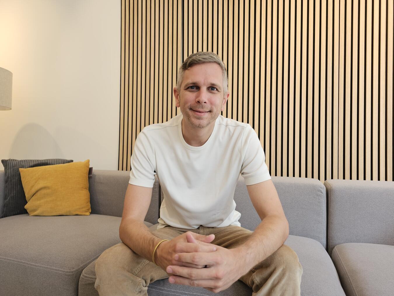 Sascha van Beek (CDU) im Wahlkreisbüro in Wesel. NN-Foto: T. Langer