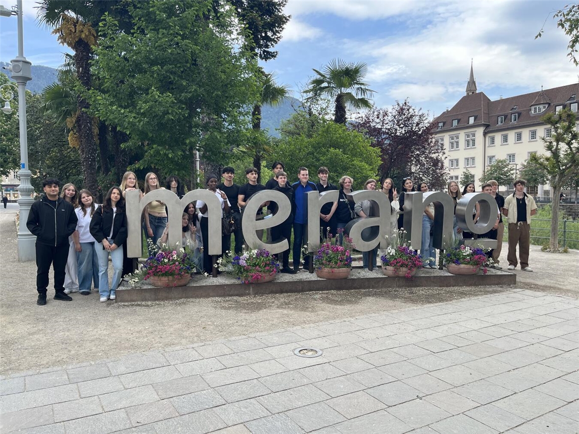 "Schüleraustausch: Gymnasiasten der Joseph Beuys Gesamtschule besuchen Partnerschule in Südtirol"