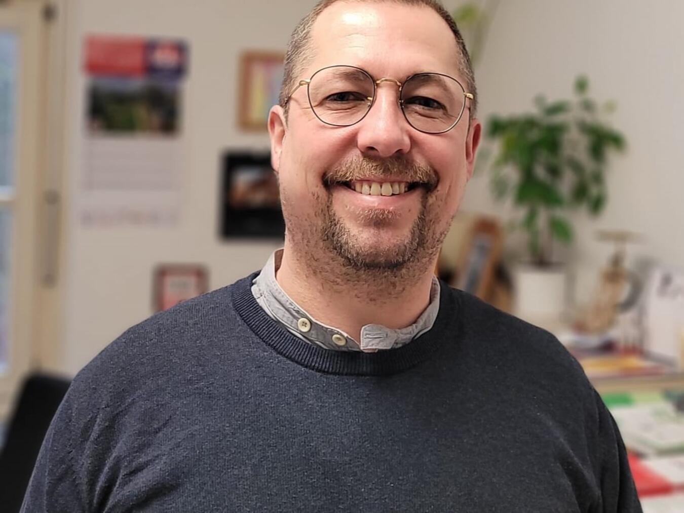 Sebastian Hiller ist Ansprechpartner für Flüchtlingsfragen. Foto: Awo