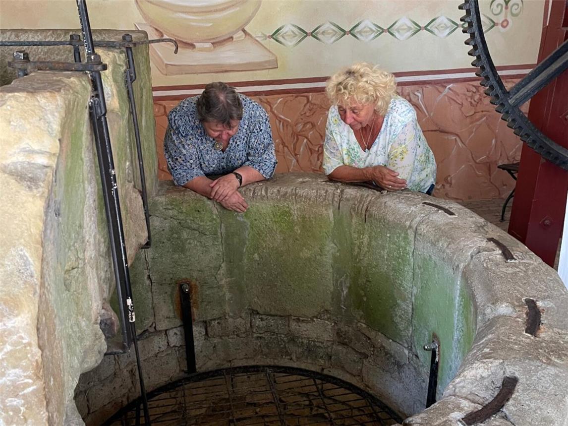 Seit 1996 ist der Drususbrunnen offiziell als Baudenkmal eingetragen und gehört neben der St. Vitus Kirche und dem Steintor zu den touristischen Hauptanziehungspunkten Hoch-Eltens.Foto: WFG Emmerich
