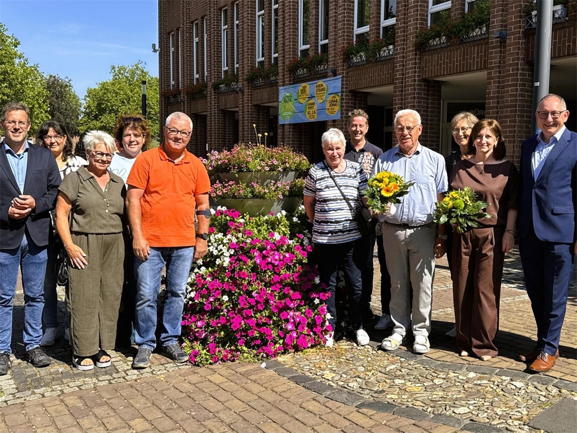 "Irina Liske und Norbert Mey bei Feierstunde im Rathaus, 25 Jahre öffentlicher Dienst, Norbert Mey Ruhestand, Stadt Rees"