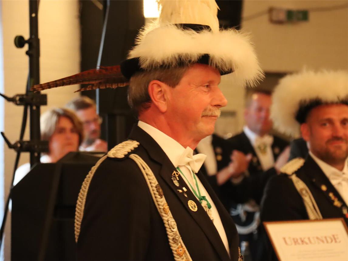 Seit 35 Jahren ist Hans Werner Hartmann der Major des Kellener Schützenvereins. Foto: Kellener Schützenverein