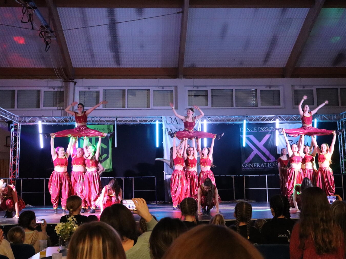 Show Supreme entführte die Zuschauer in ein mystisches Land voller Zauber und Sand.Fotos: Kevelaer Dance Passion