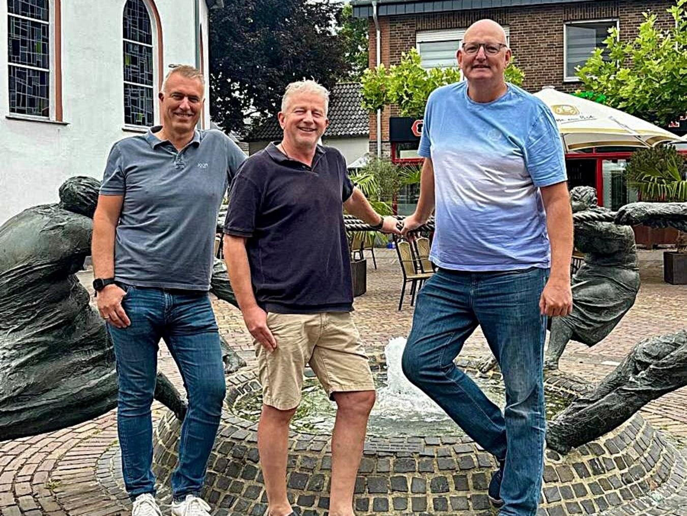 Sie sind die Gründer des neuen Vereins Fliegenkirmes Uedem e. V. (von links): Sascha Heinen, Ludger Terlinden und Frank Kösters. Foto: privat