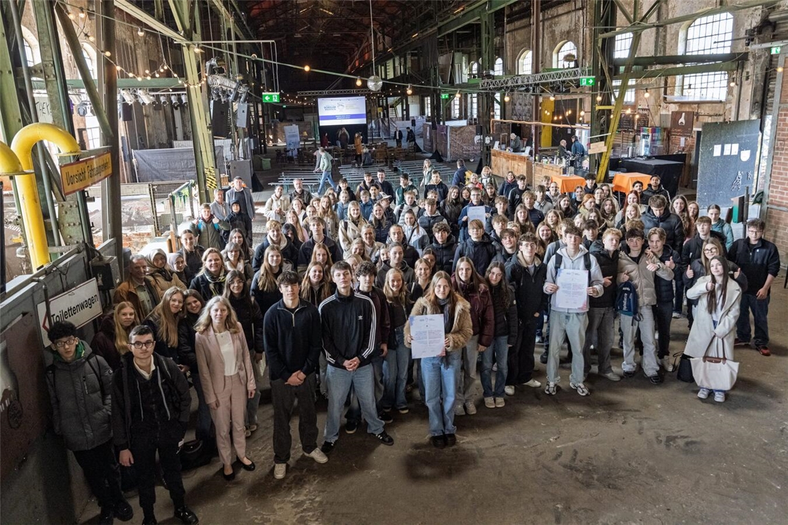 "Gewinner des Euregio Schulwettbewerbs 2026, sieben Schulen feiern Erfolg, Foto von Axel Breuer"