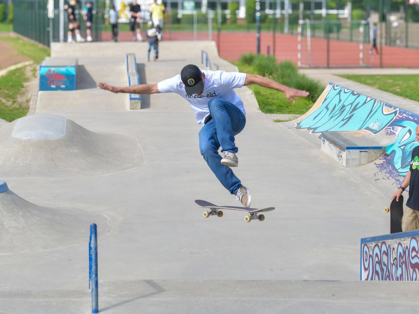 Skater Sascha Changezi in Aktion.
