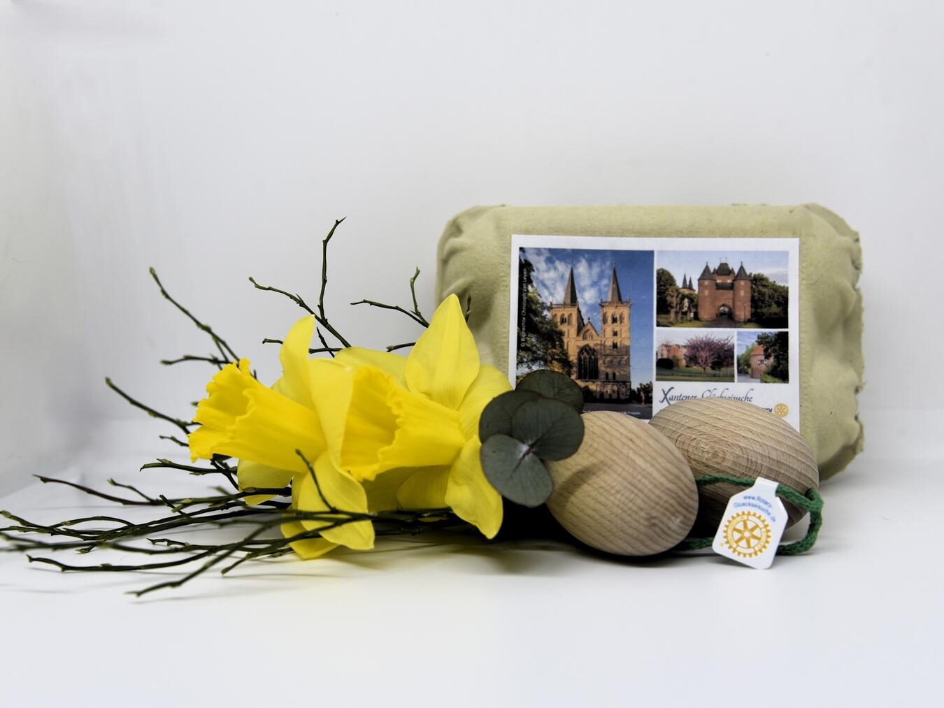 So sehen die Glückseier aus, die der Rotary Club Xanten für den guten Zweck verkauft. Foto: A. Saalwächter